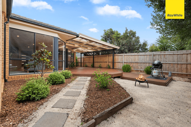 6 Dunrossil Court, BROOKFIELD, VIC 3338