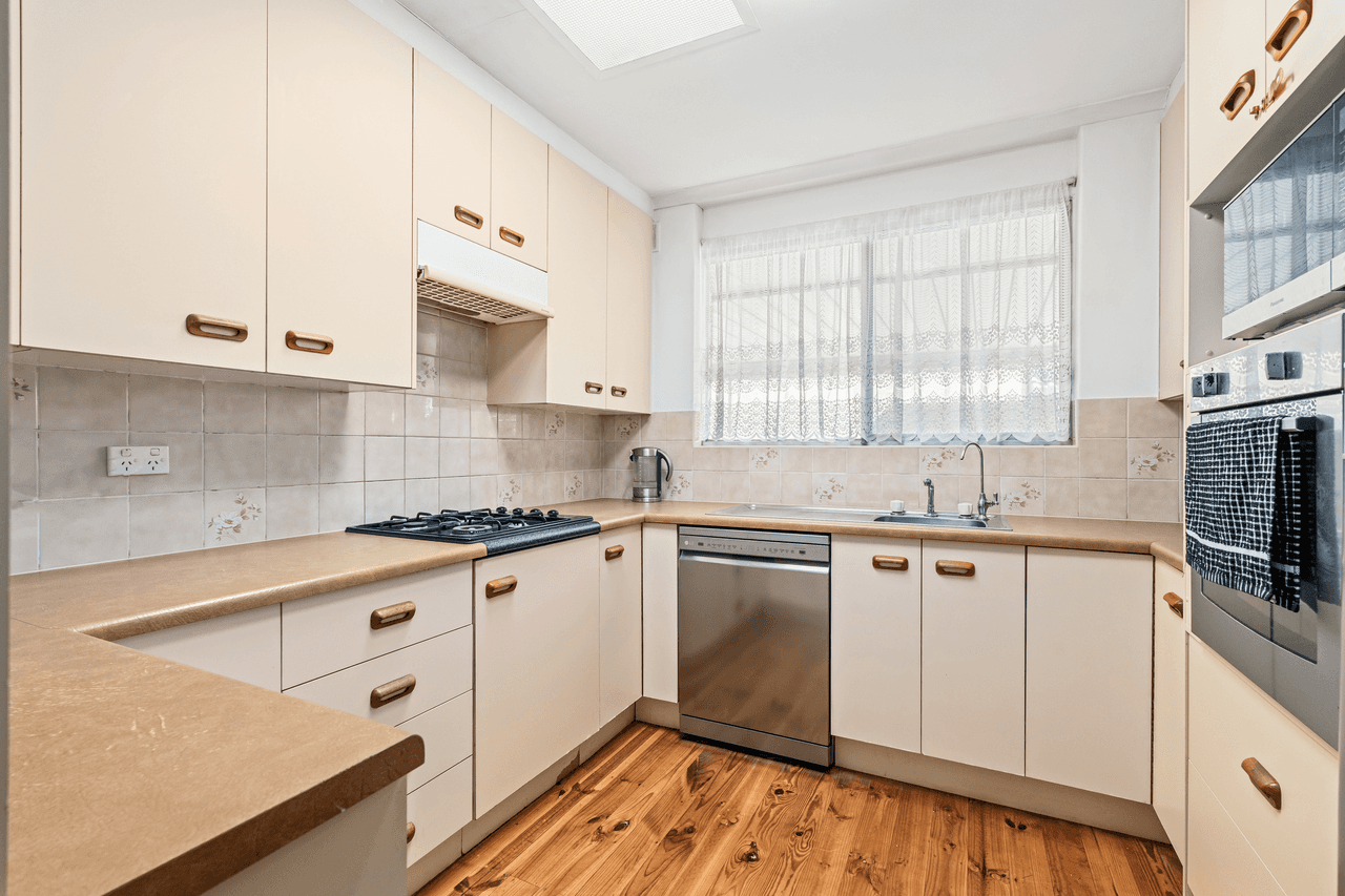 8 Cranborne Crescent, MORPHETT VALE, SA 5162