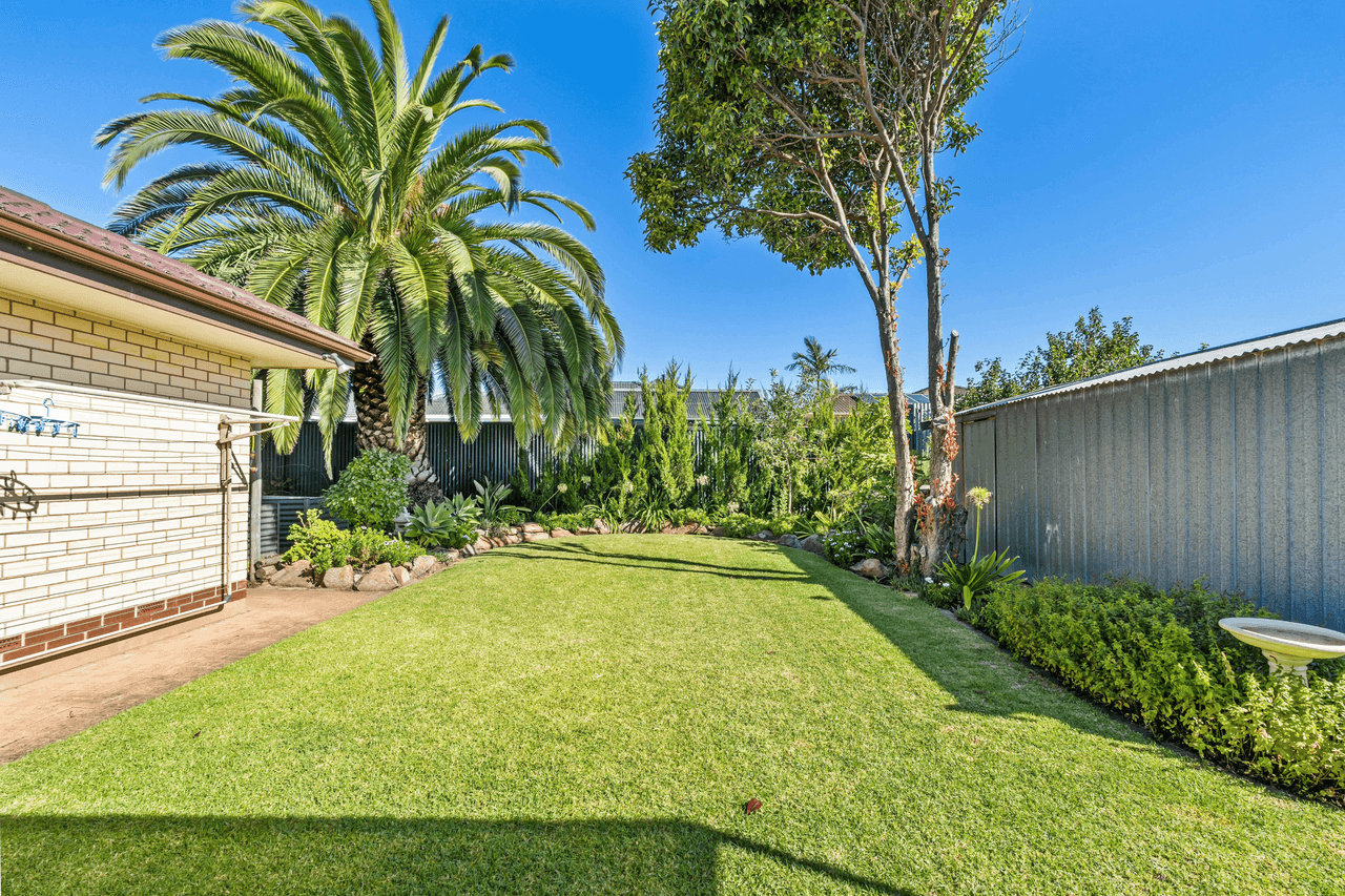 8 Cranborne Crescent, MORPHETT VALE, SA 5162