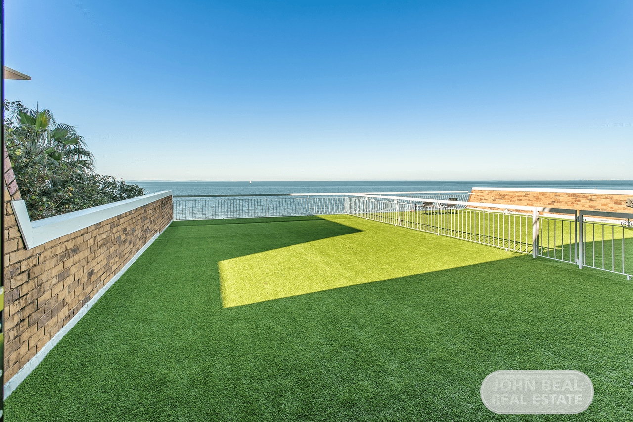 Unit 3/108 Prince Edward Pde, Scarborough, QLD 4020