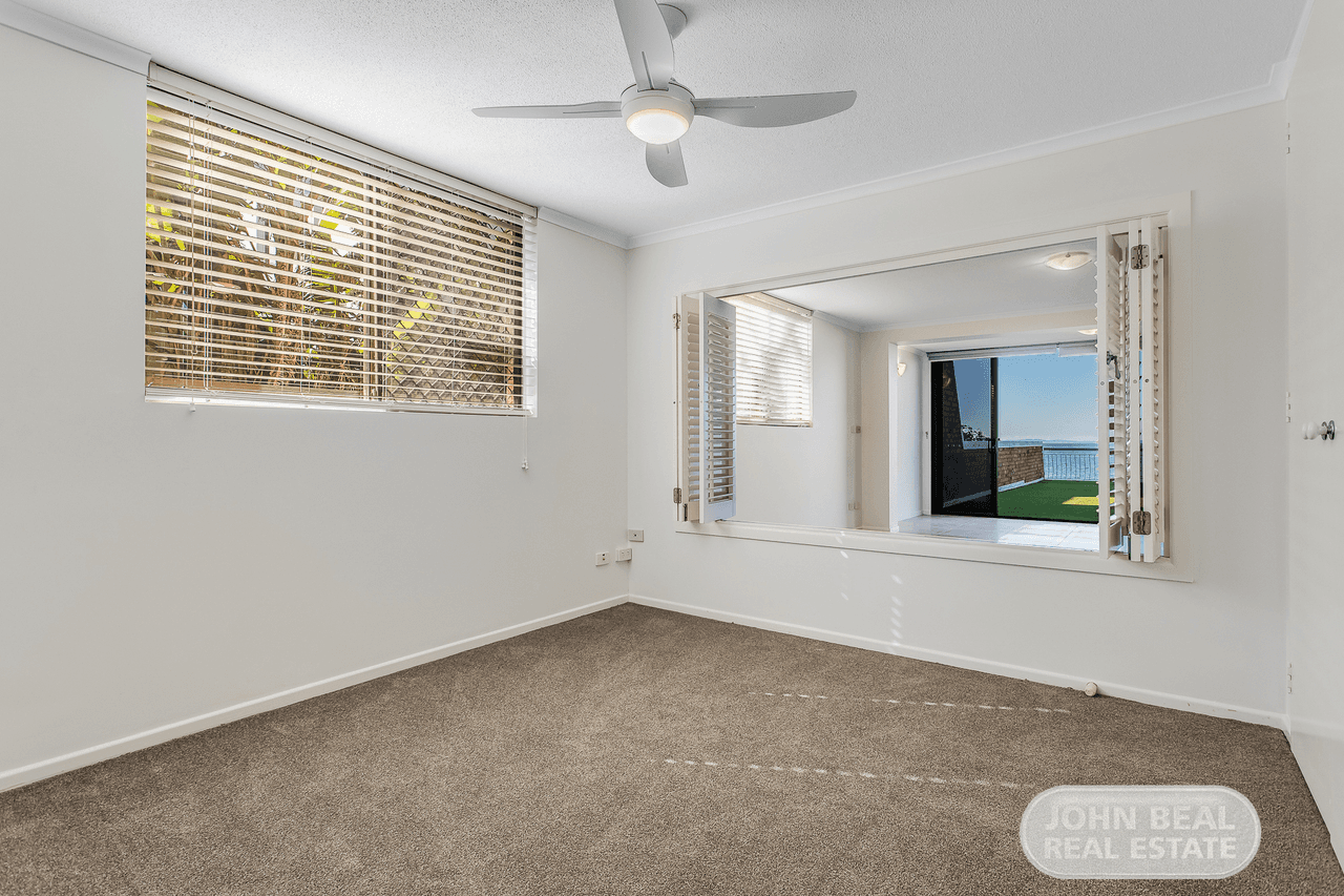 Unit 3/108 Prince Edward Pde, Scarborough, QLD 4020