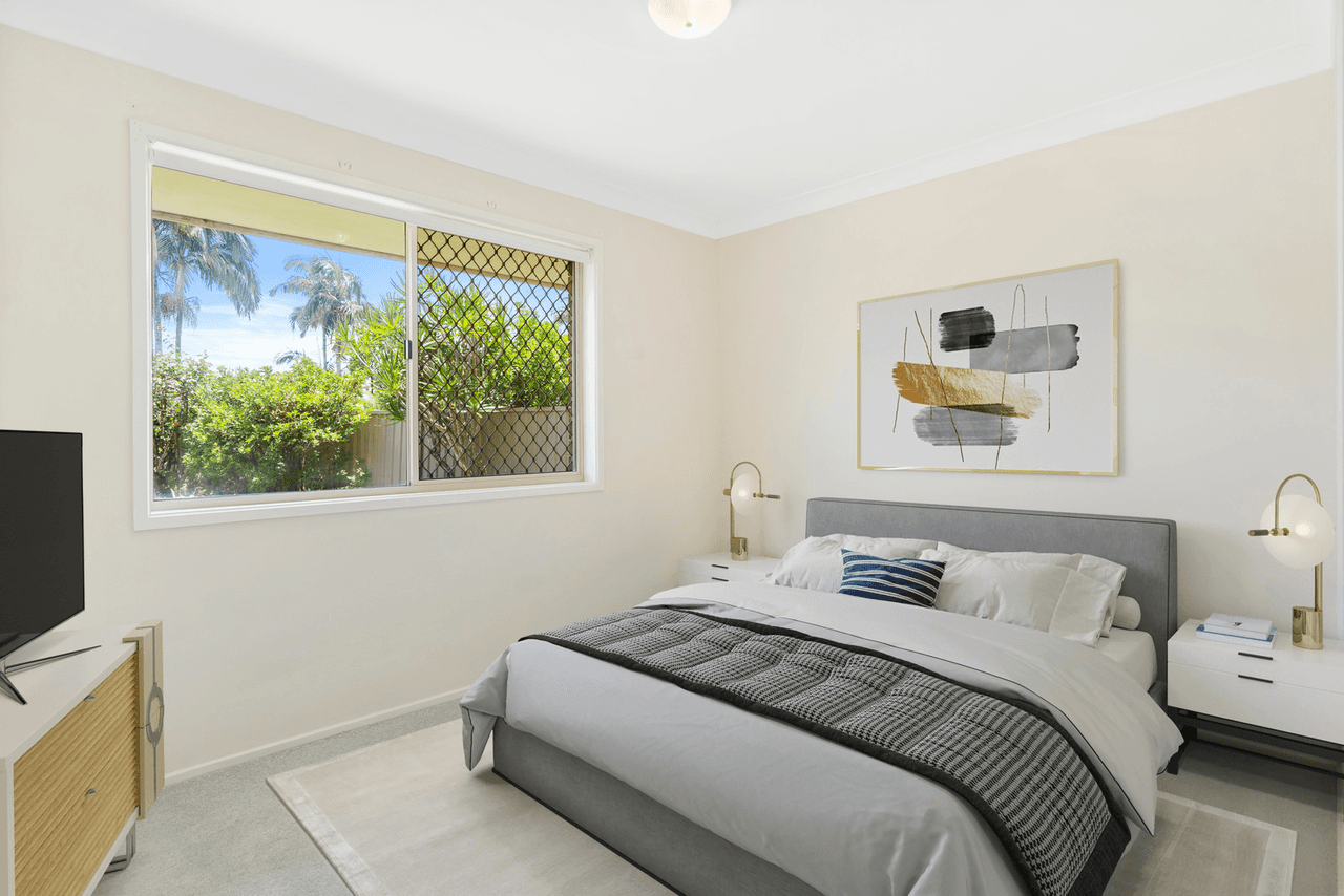 1/7 Chipwood Close, BURLEIGH WATERS, QLD 4220