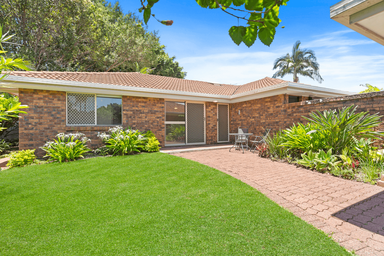 1/7 Chipwood Close, BURLEIGH WATERS, QLD 4220