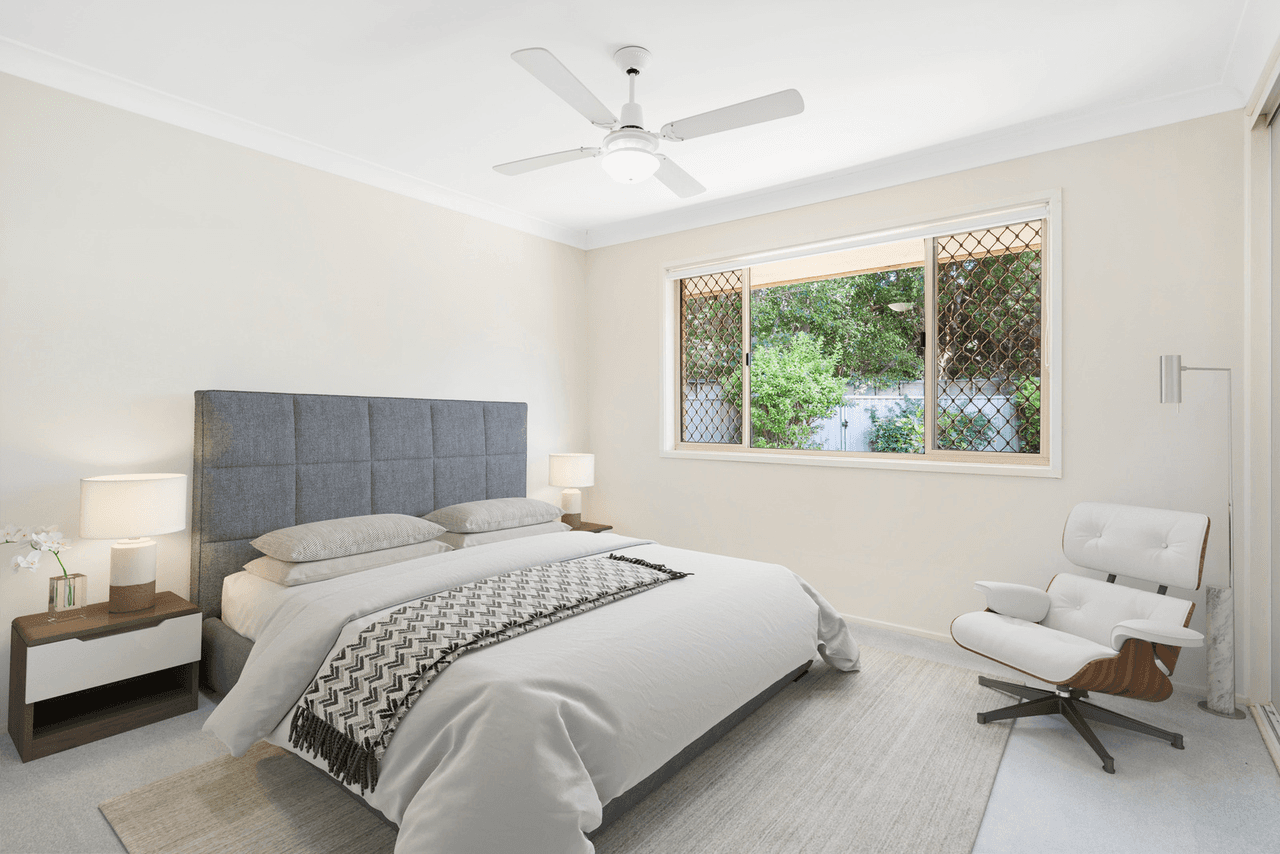 1/7 Chipwood Close, BURLEIGH WATERS, QLD 4220