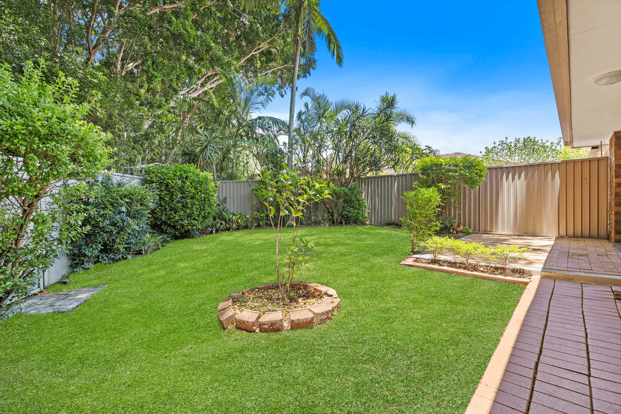 1/7 Chipwood Close, BURLEIGH WATERS, QLD 4220