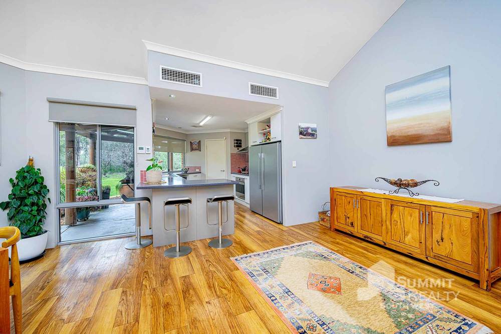 152 Stirling Road, Uduc, WA 6220