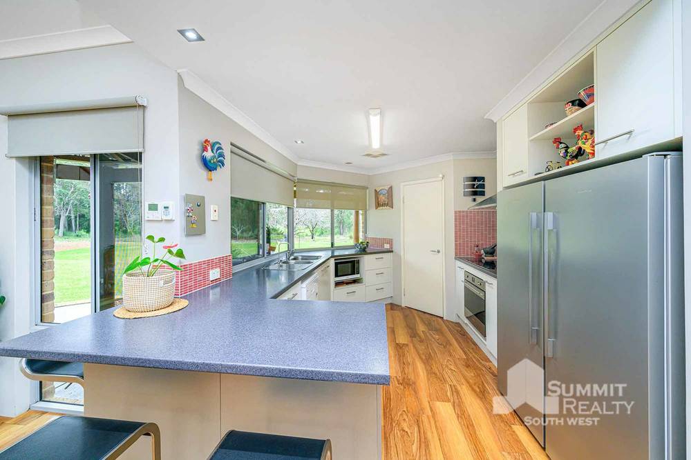 152 Stirling Road, Uduc, WA 6220