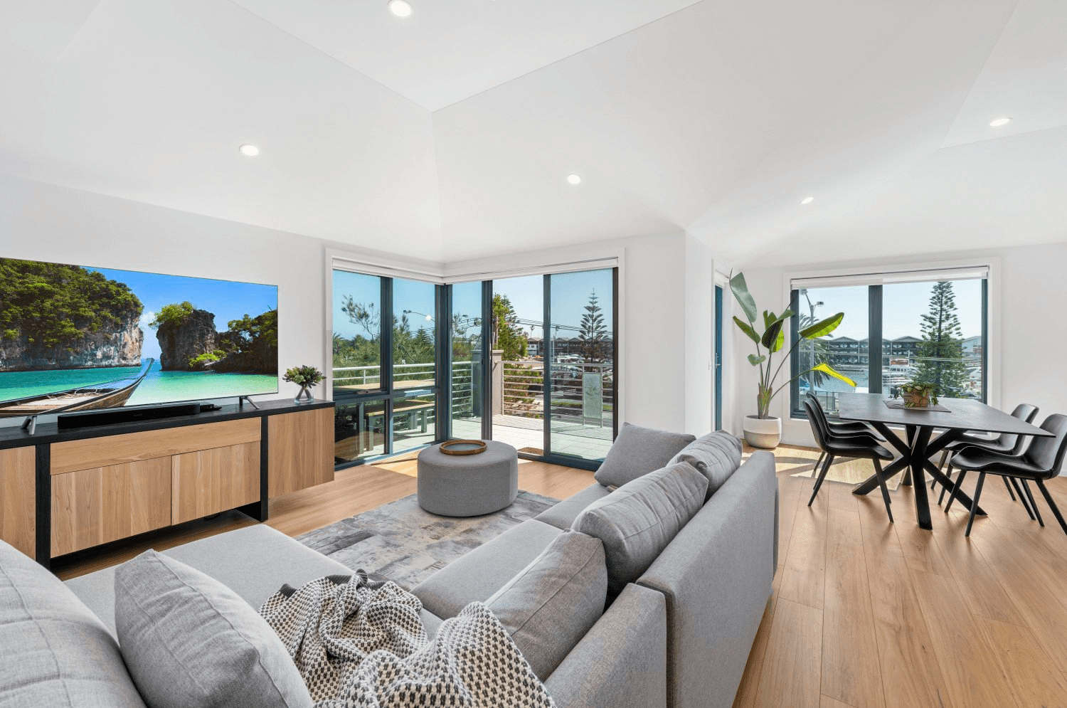 14/41 Marine Parade, St Kilda, VIC 3182