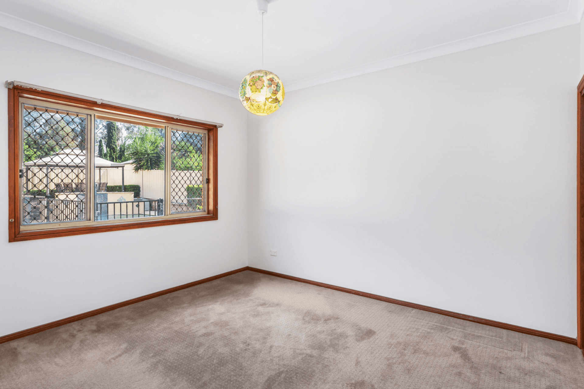 8 Niland Way, Casula, NSW 2170