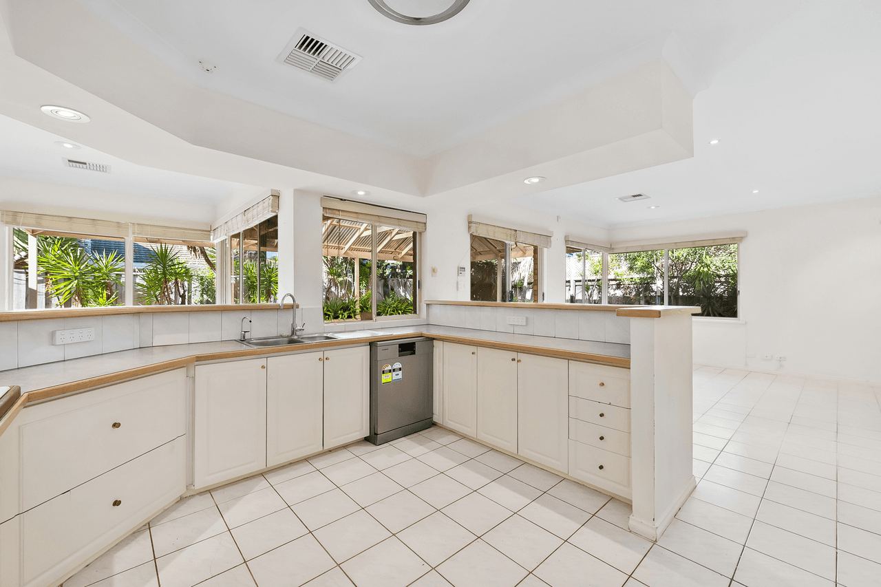 57 Cornfield Place, HILLARYS, WA 6025