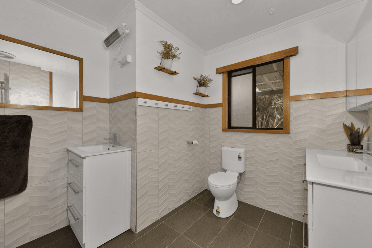 44 Pleasant Drive, SHARON, QLD 4670