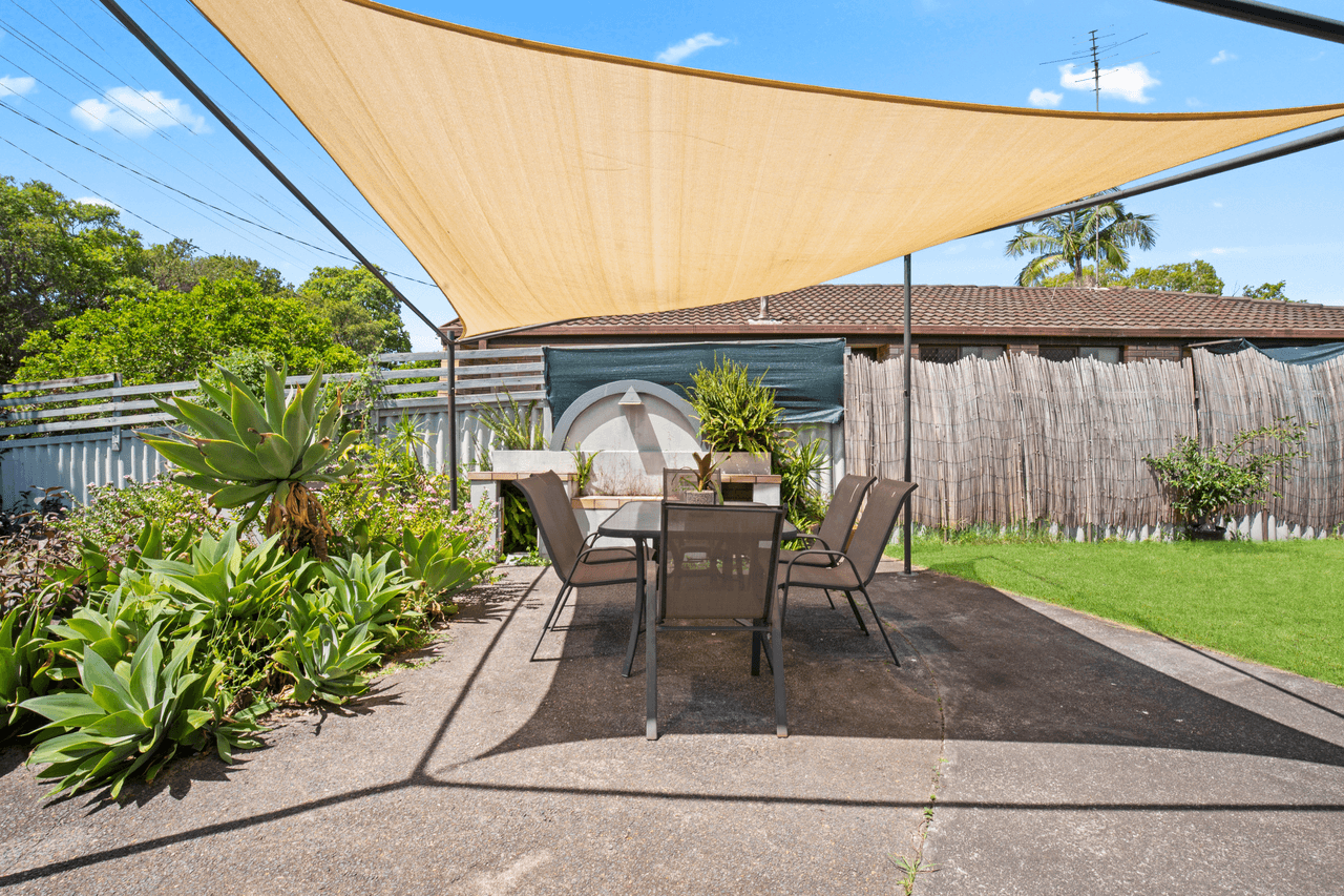 95 Cypress Drive, BROADBEACH WATERS, QLD 4218