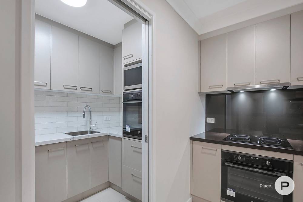 81 Kenilworth Place, Carindale, QLD 4152