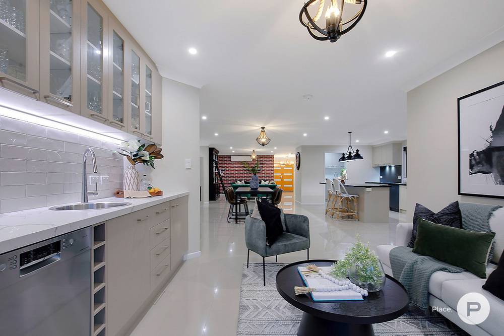 81 Kenilworth Place, Carindale, QLD 4152