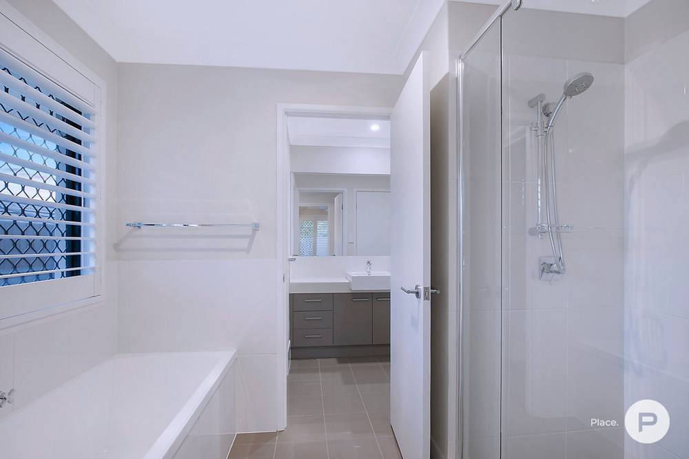 81 Kenilworth Place, Carindale, QLD 4152