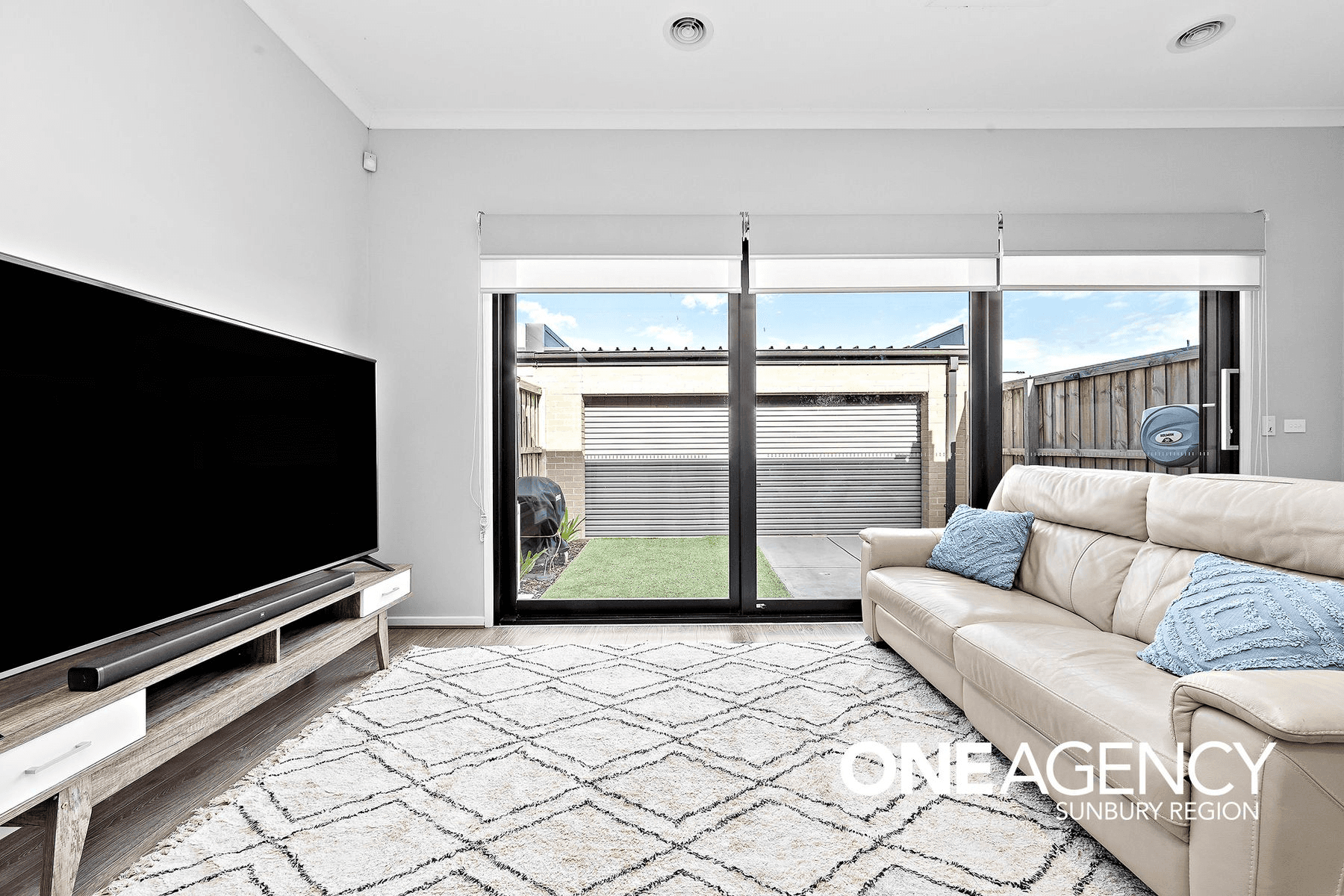 15 Civic Street, DIGGERS REST, VIC 3427