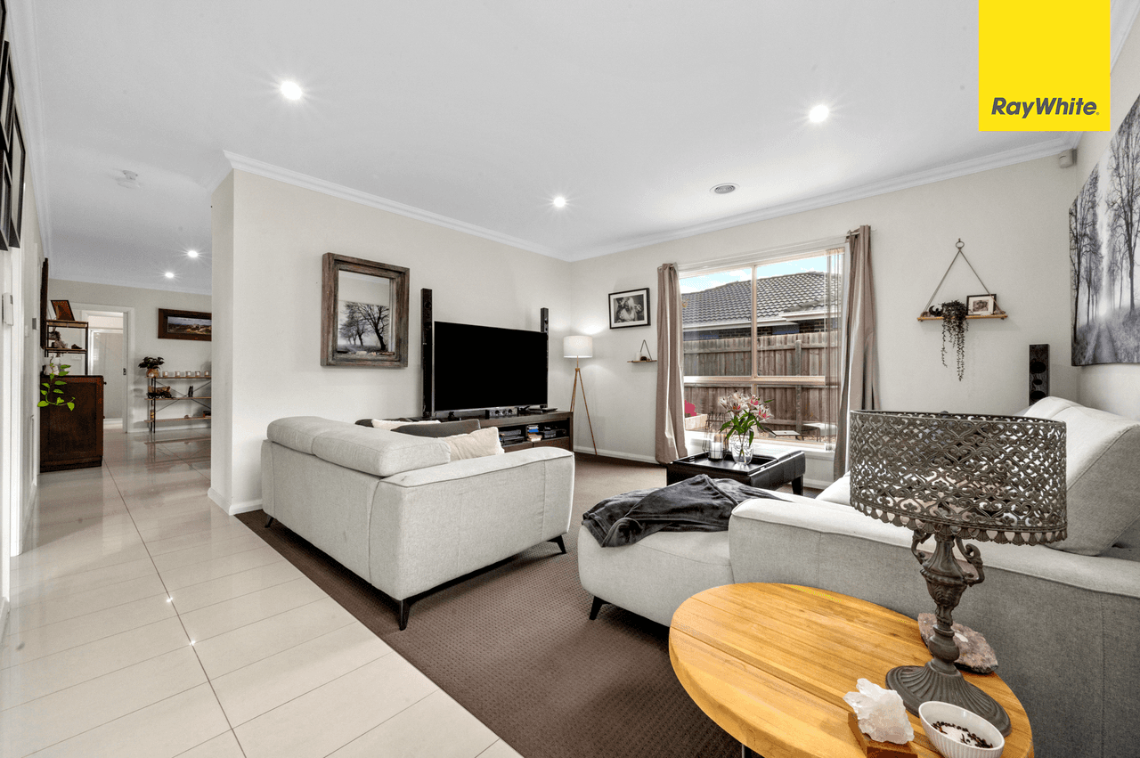 2/7 Reidy Rise, HARKNESS, VIC 3337