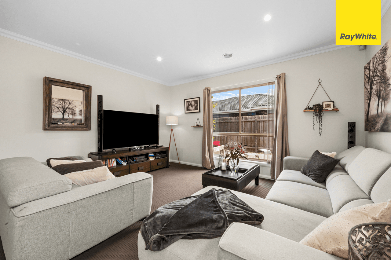 2/7 Reidy Rise, HARKNESS, VIC 3337