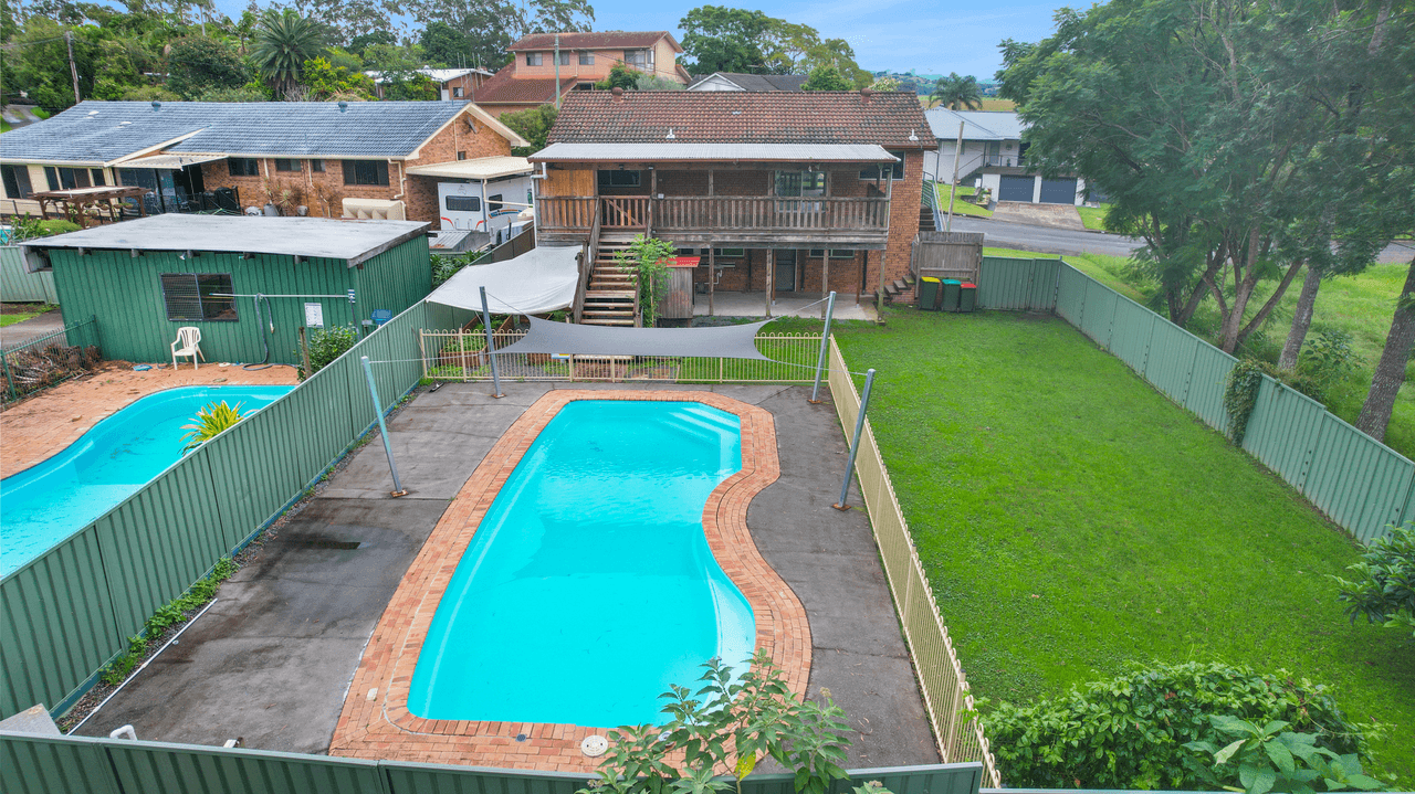 37 Bayview Crescent, TAREE, NSW 2430