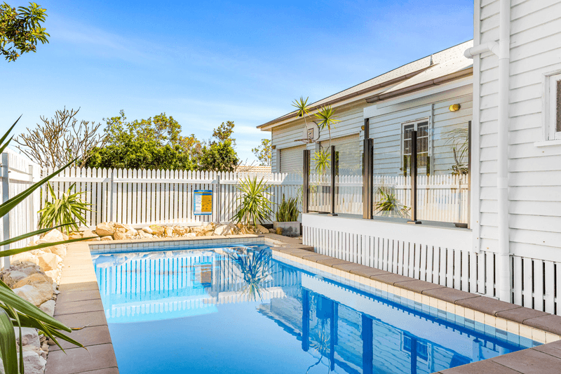 246 Agnes Street, THE RANGE, QLD 4700