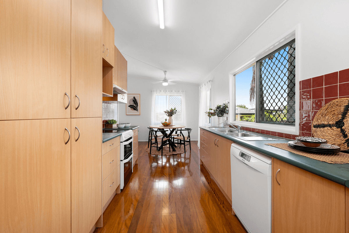 78 Pareena Crescent, Mansfield, QLD 4122