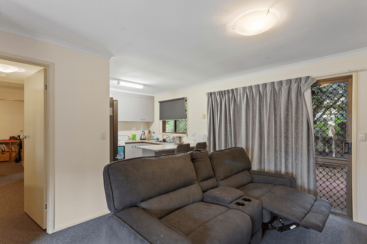 1&2/16 Ruthven Street, HARLAXTON, QLD 4350