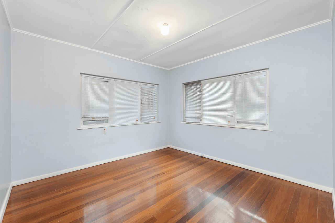 211 Sibley Road, WYNNUM WEST, QLD 4178