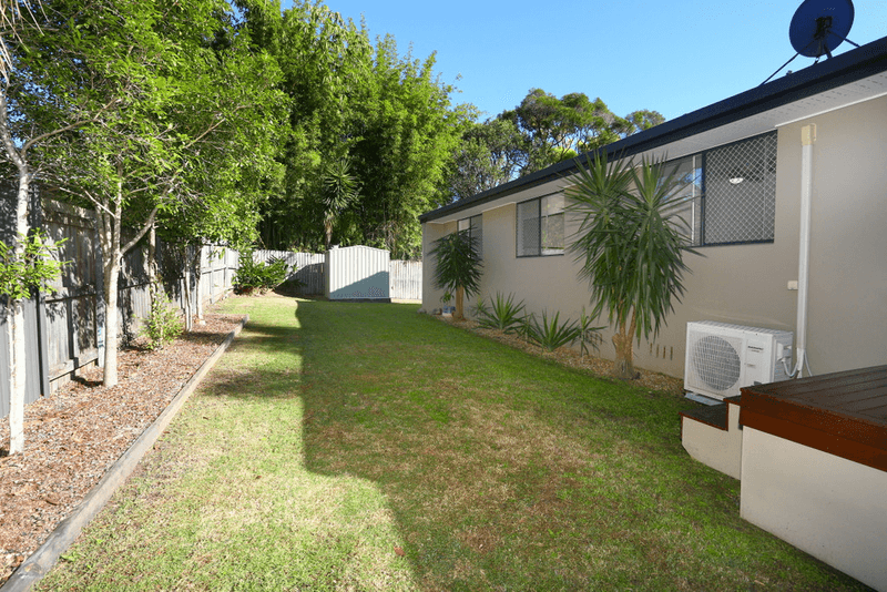 3 Gidgee Court, MOLENDINAR, QLD 4214