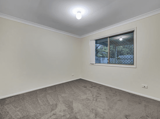 4 Drake Place, FOREST LAKE, QLD 4078