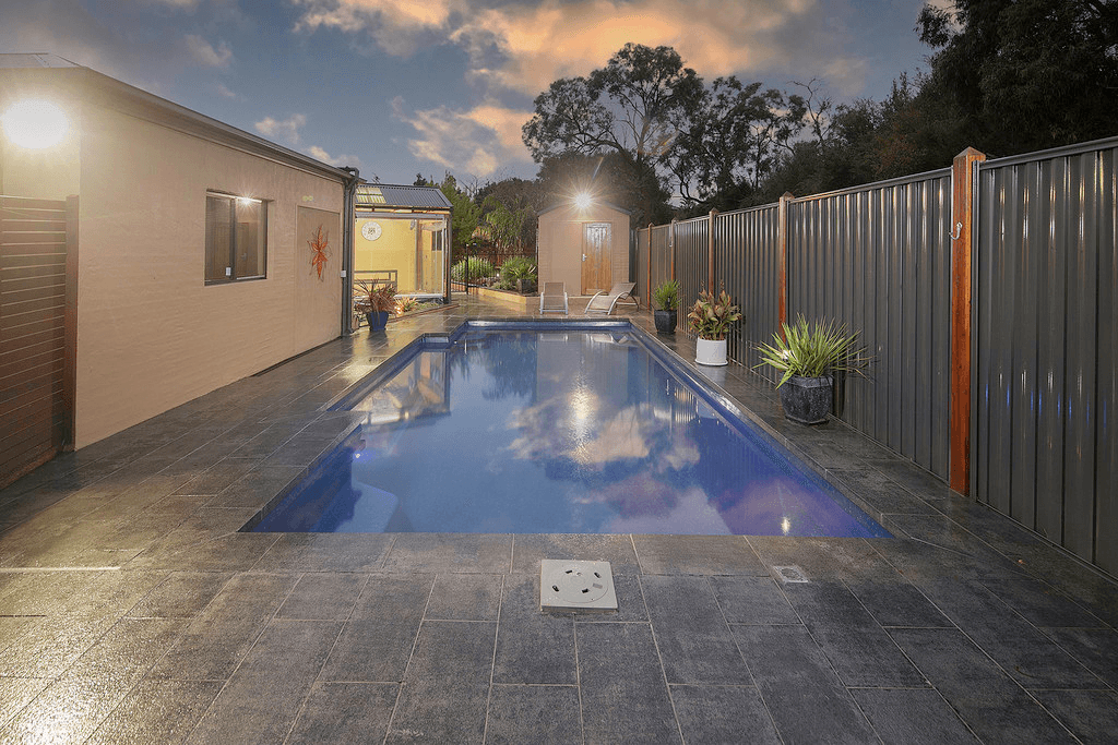 31 Flame Robin Drive, LANGWARRIN, VIC 3910