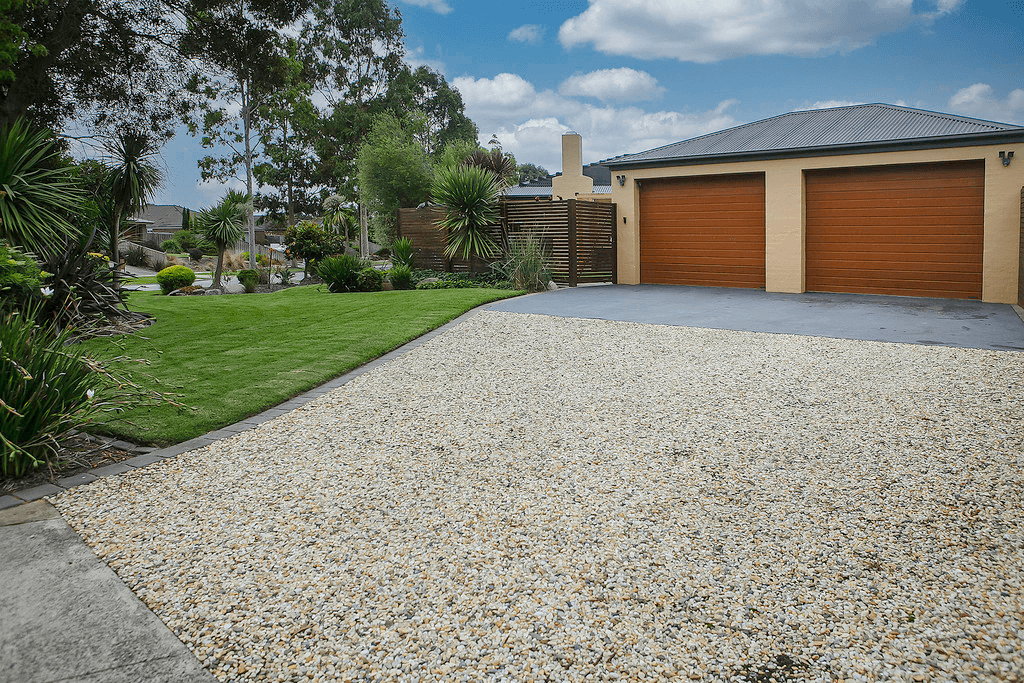 31 Flame Robin Drive, LANGWARRIN, VIC 3910