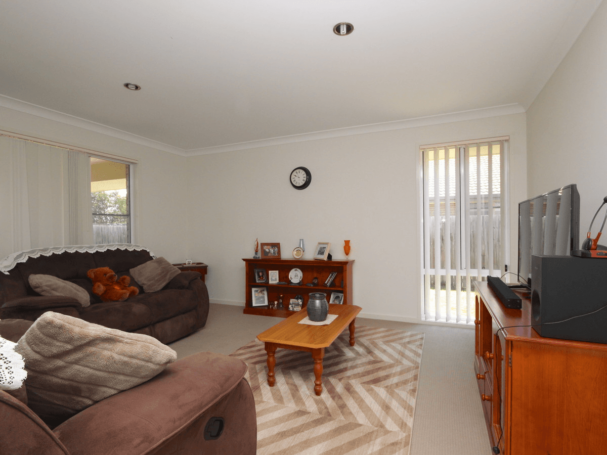 110  Honeywood Drive, Fernvale, QLD 4306