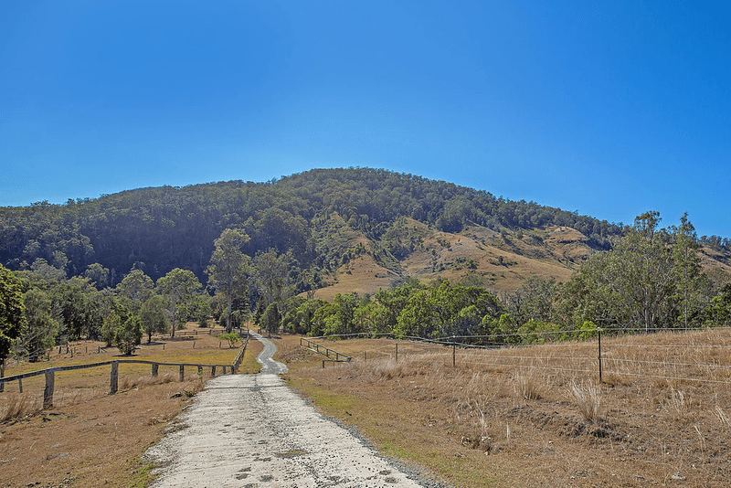 498 Sarabah Road, CANUNGRA, QLD 4275