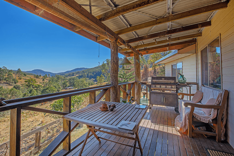 498 Sarabah Road, CANUNGRA, QLD 4275