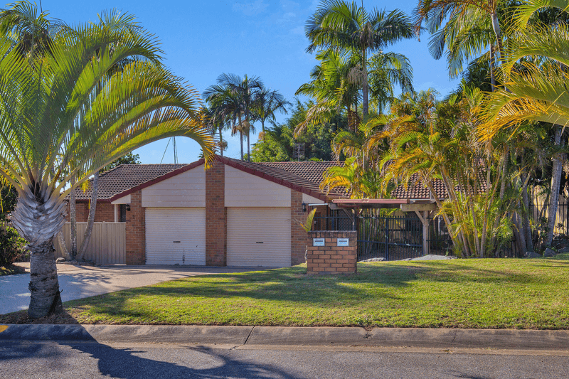 1/2 Callistemon Court, ARUNDEL, QLD 4214