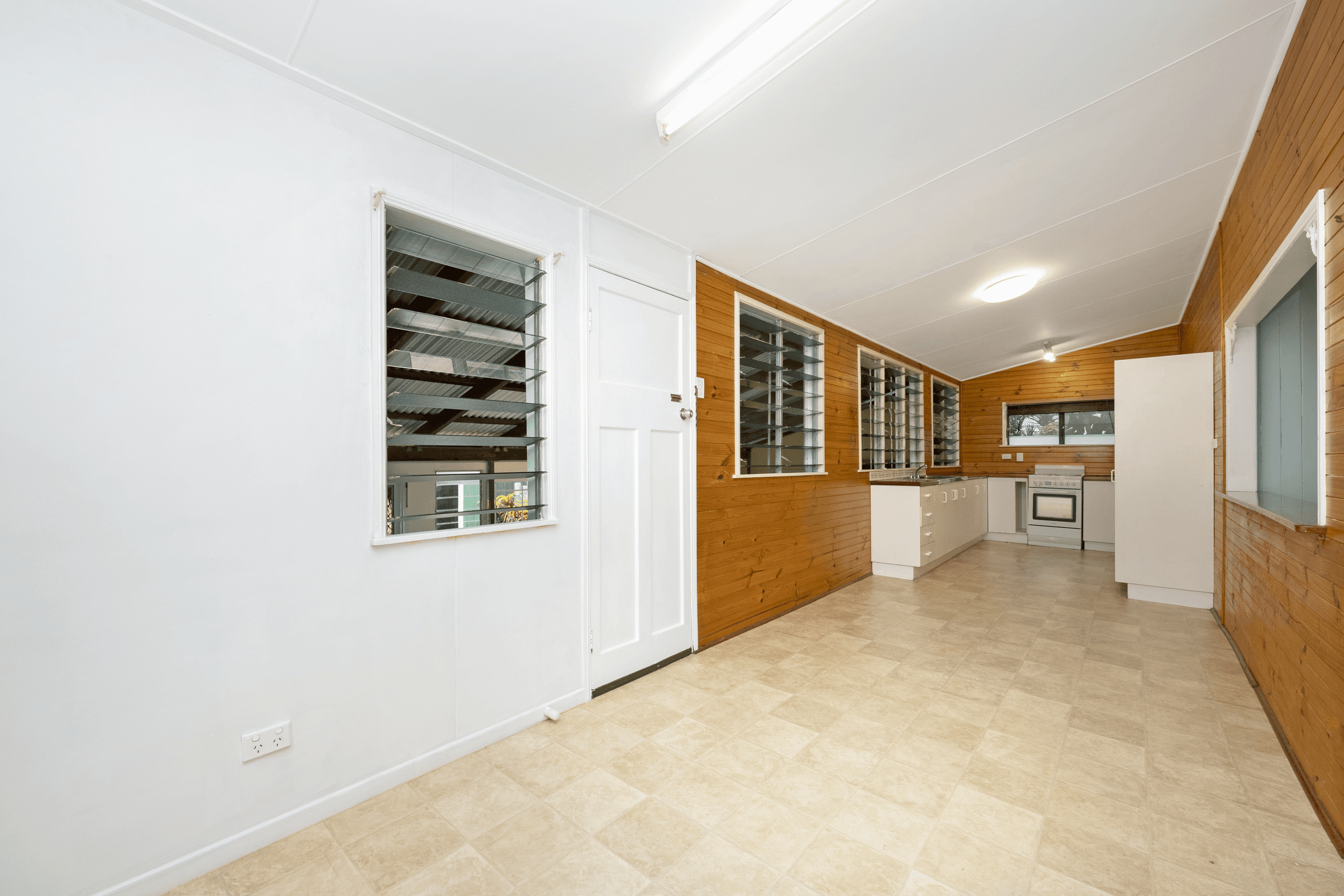1 Tealby Street, ROLLINGSTONE, QLD 4816