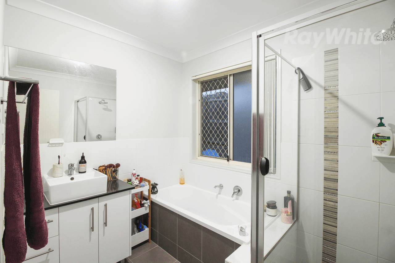 10 Nuala Street, YAMANTO, QLD 4305