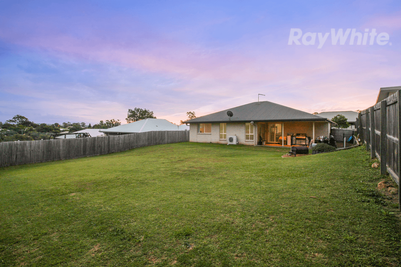 10 Nuala Street, YAMANTO, QLD 4305