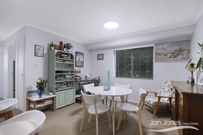 Unit 2/7A Shields St, Redcliffe, QLD 4020