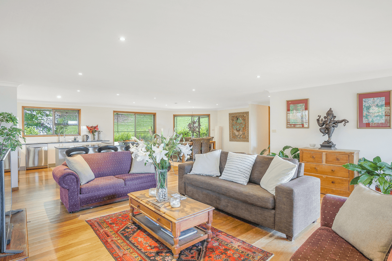 19 Yamble Drive, OCEAN SHORES, NSW 2483