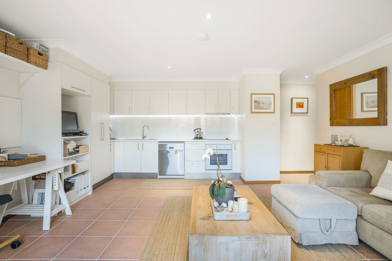 19 Yamble Drive, OCEAN SHORES, NSW 2483