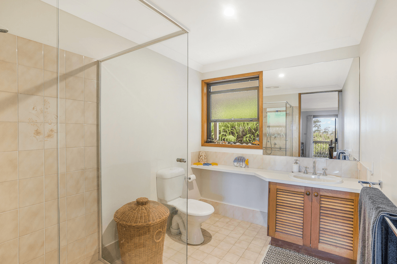 19 Yamble Drive, OCEAN SHORES, NSW 2483