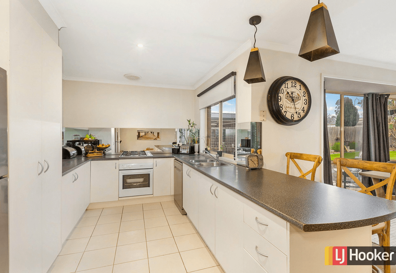 12 McLeod Court, WALLAN, VIC 3756