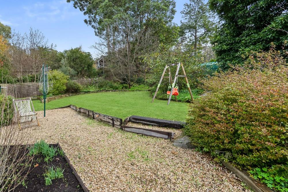 8 Somerset Road, Coromandel Valley, SA 5051