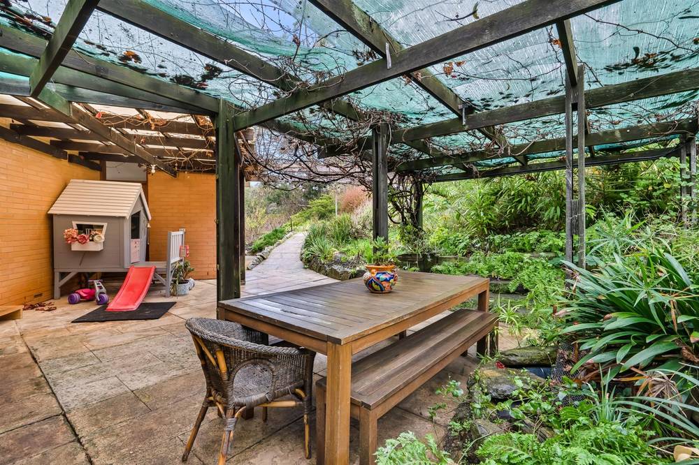 8 Somerset Road, Coromandel Valley, SA 5051