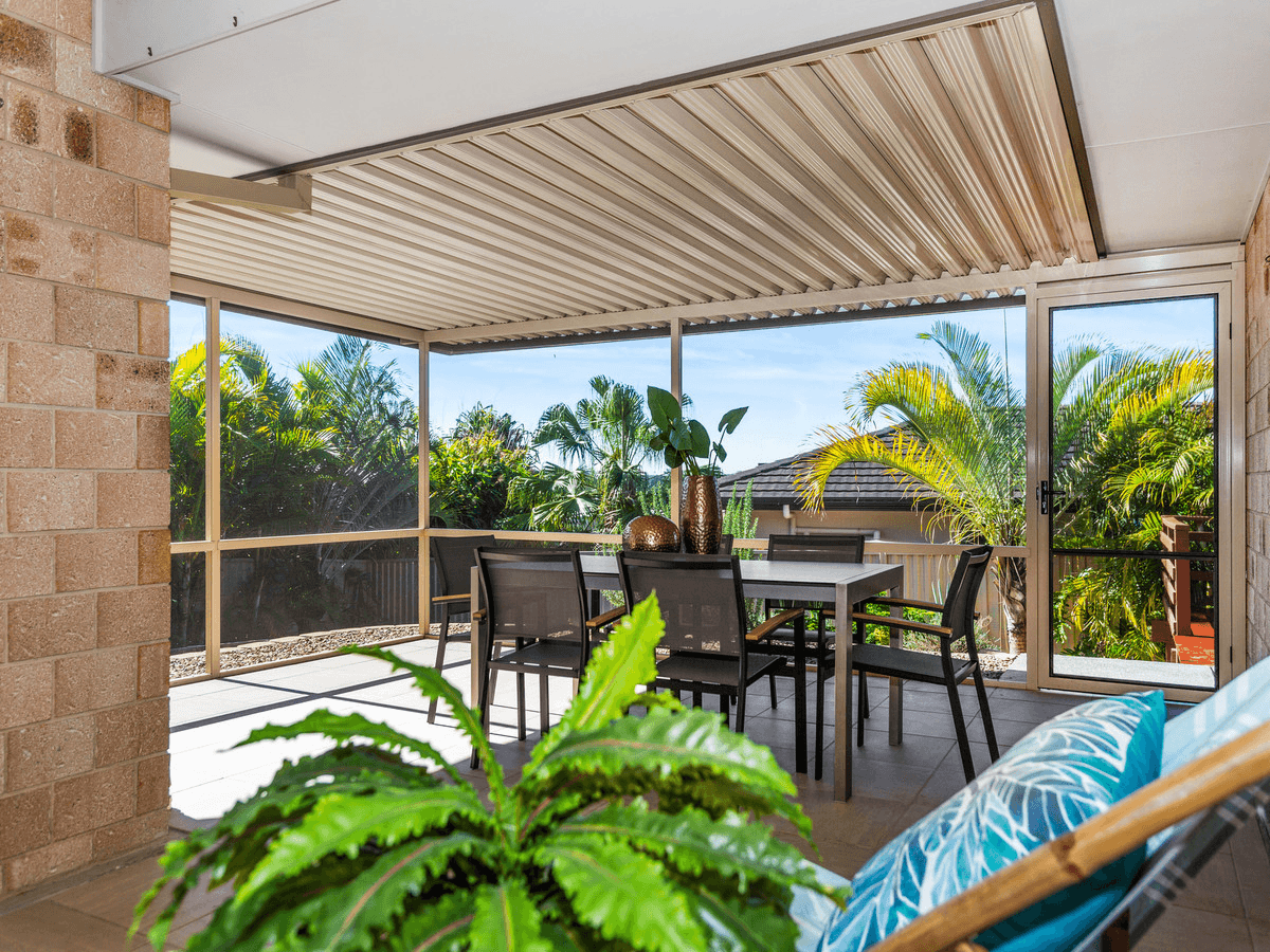 32 Newcastle Drive, Pottsville, NSW 2489