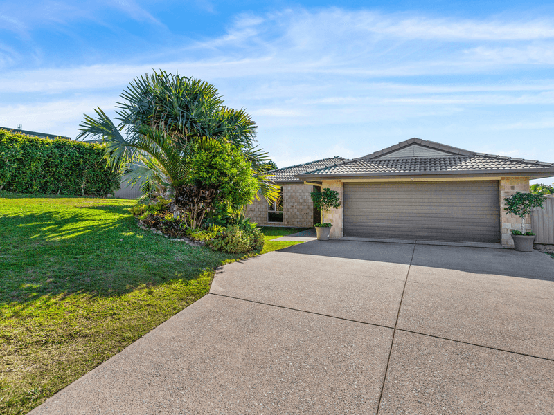 32 Newcastle Drive, Pottsville, NSW 2489