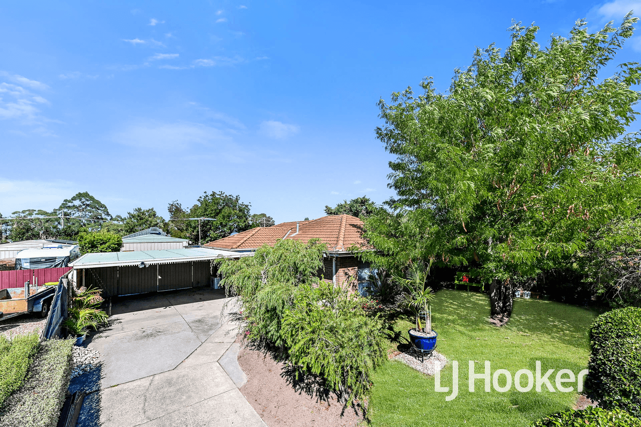 48 Bluegrass Crescent, PAKENHAM, VIC 3810