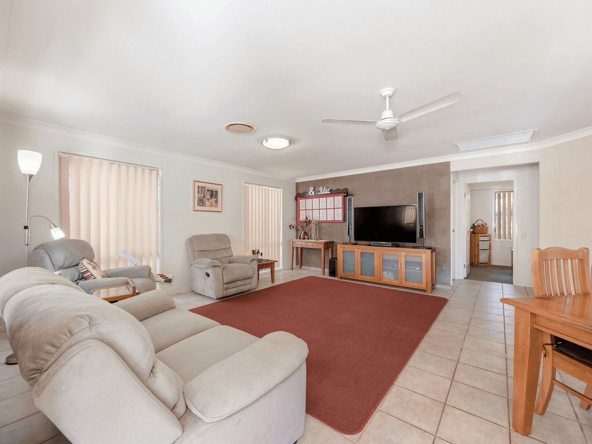 29 Discovery Street, Flinders View, QLD 4305
