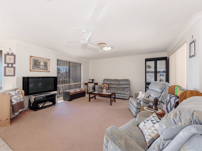 29 Discovery Street, Flinders View, QLD 4305